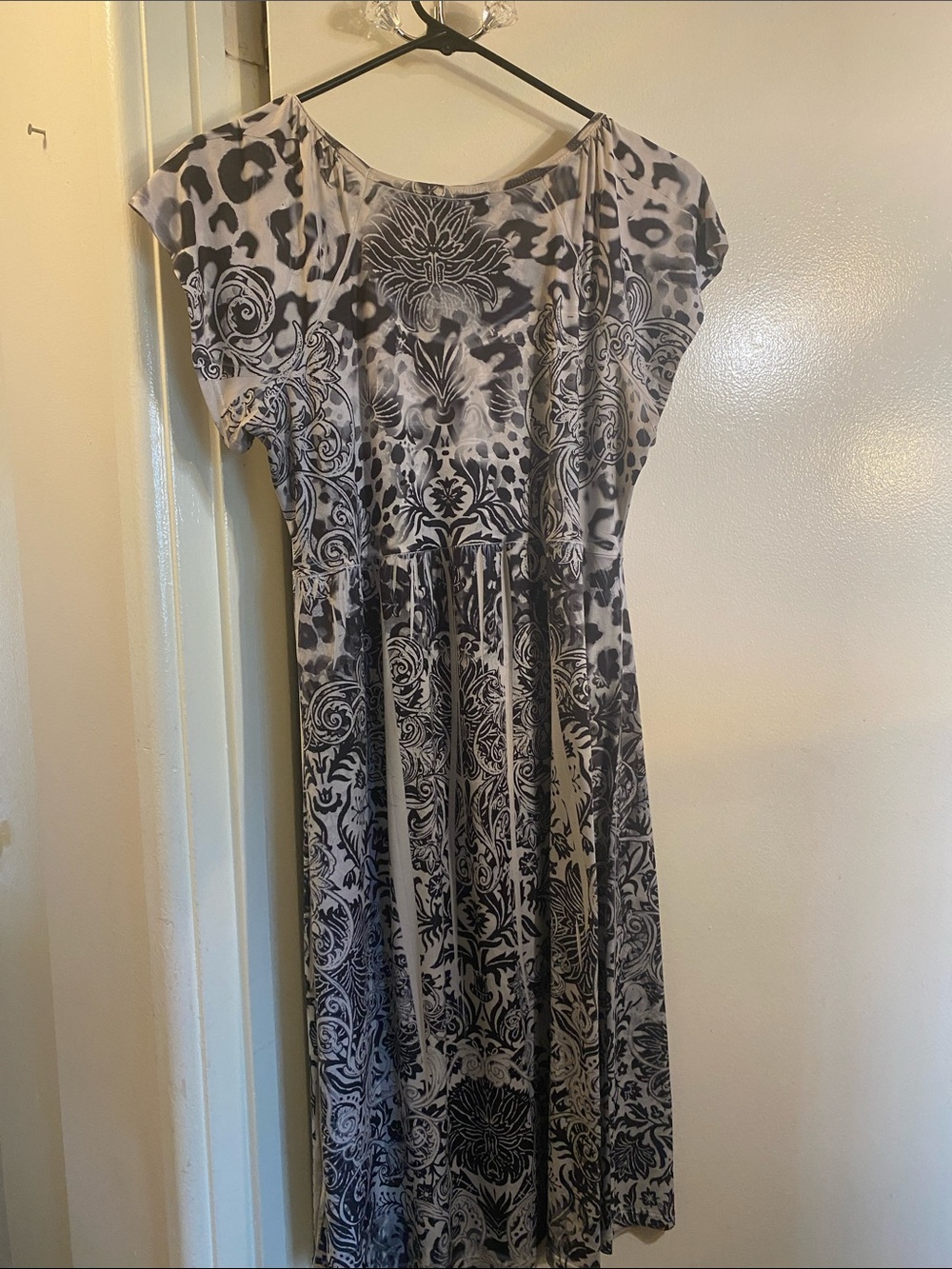 Dress Subcategory Identification - Picture 4 of 5